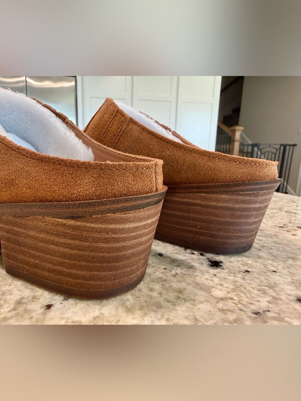 Chinese Laundry Women's Camel Suede Pointed Mules NIB - Picture 8 of 16